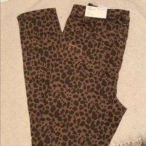 American Eagle leopard jegging